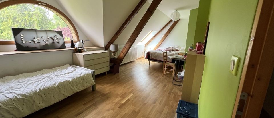 Maison 6 pièces de 250 m² à Val-de-Saâne (76890)