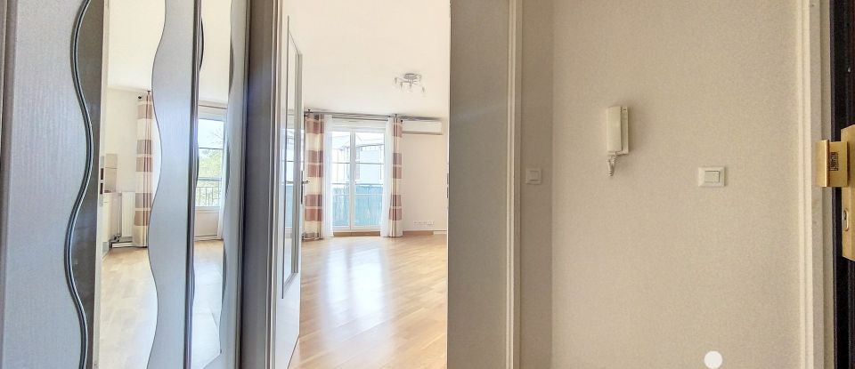 Apartment 3 rooms of 69 m² in Meaux (77100)