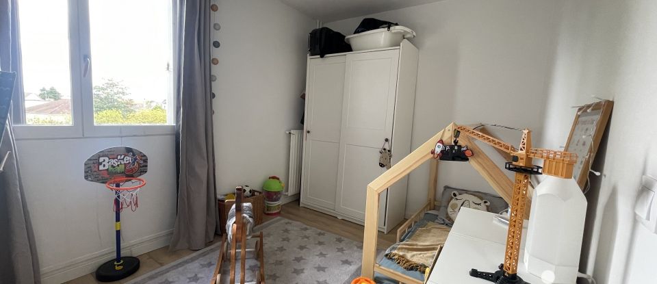 Apartment 4 rooms of 87 m² in Vaujours (93410)