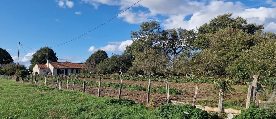 Ferme 6 pièces de 100 m² à Bouresse (86410)