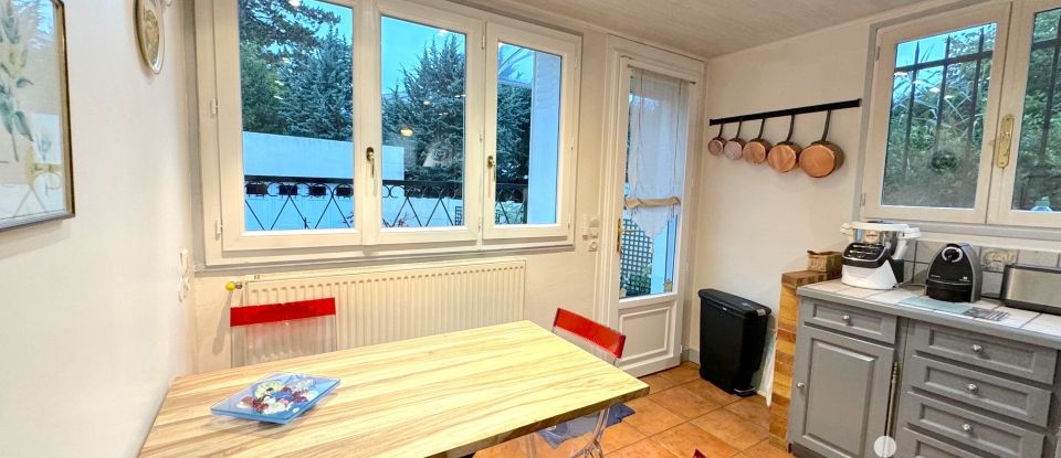 Traditional house 5 rooms of 126 m² in Rosny-sous-Bois (93110)