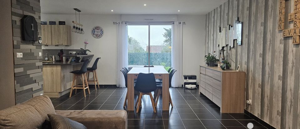 Maison 7 pièces de 120 m² à Fontaine-la-Guyon (28190)