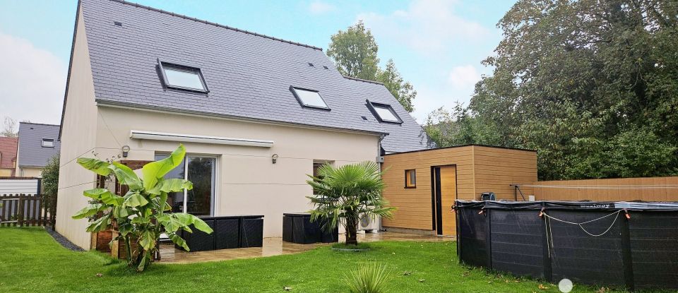 Maison 7 pièces de 120 m² à Fontaine-la-Guyon (28190)