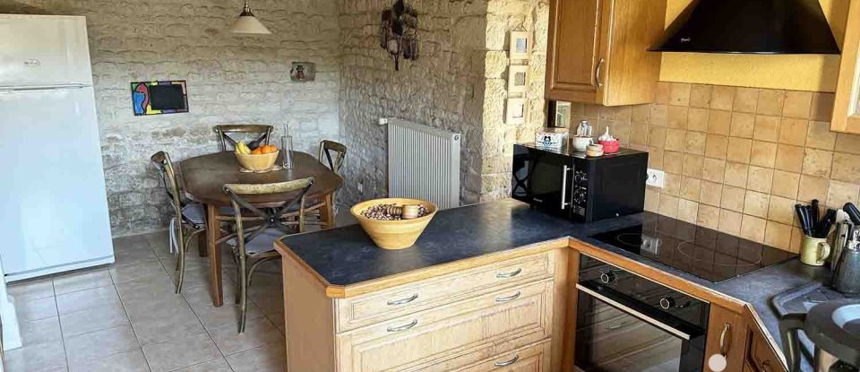 Longere 5 rooms of 158 m² in Xanton-Chassenon (85240)