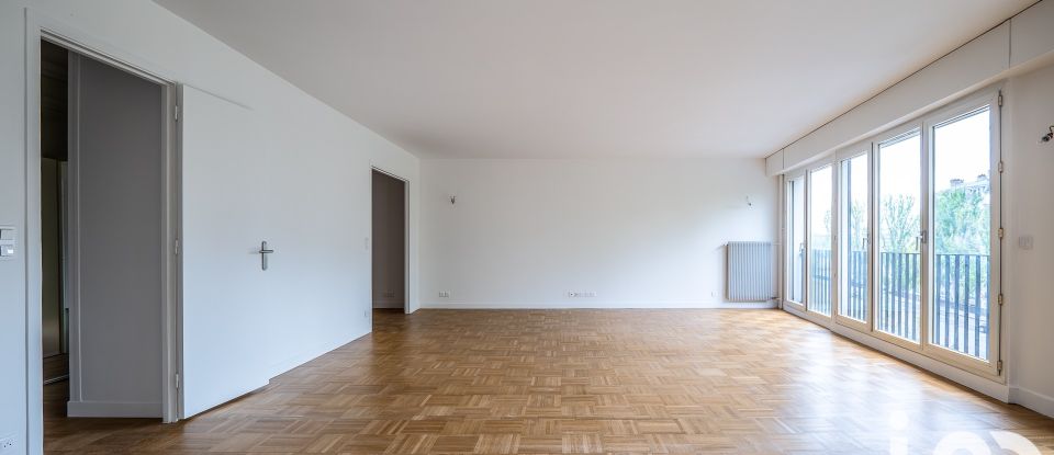 Appartement 5 pièces de 103 m² à Paris (75016)