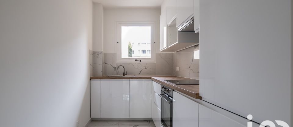 Appartement 5 pièces de 103 m² à Paris (75016)