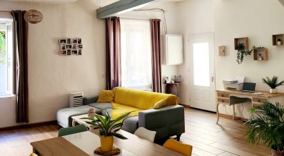 House 9 rooms of 201 m² in Saint-Marcel-sur-Aude (11120)