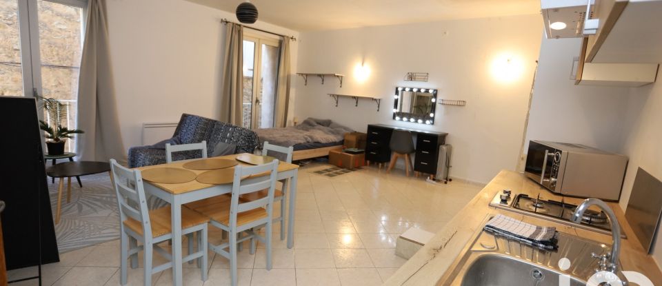 Maison de village 7 pièces de 241 m² à Bizanet (11200)