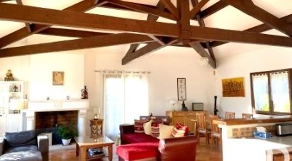 House 8 rooms of 175 m² in Fronsac (33126)