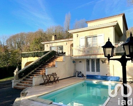 Maison 8 pièces de 175 m² à Libourne (33500)