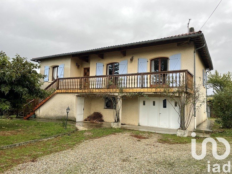 Traditional house 5 rooms of 105 m² in Labruguière (81290)