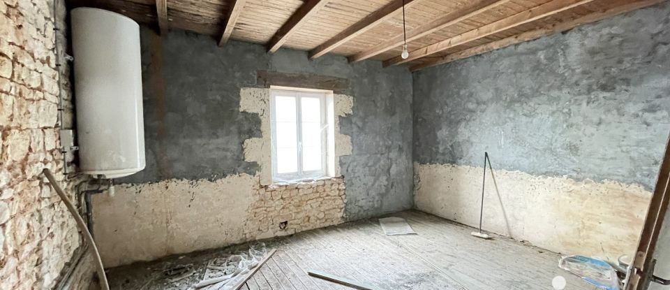 Immeuble de 235 m² à Sauzé-Vaussais (79190)