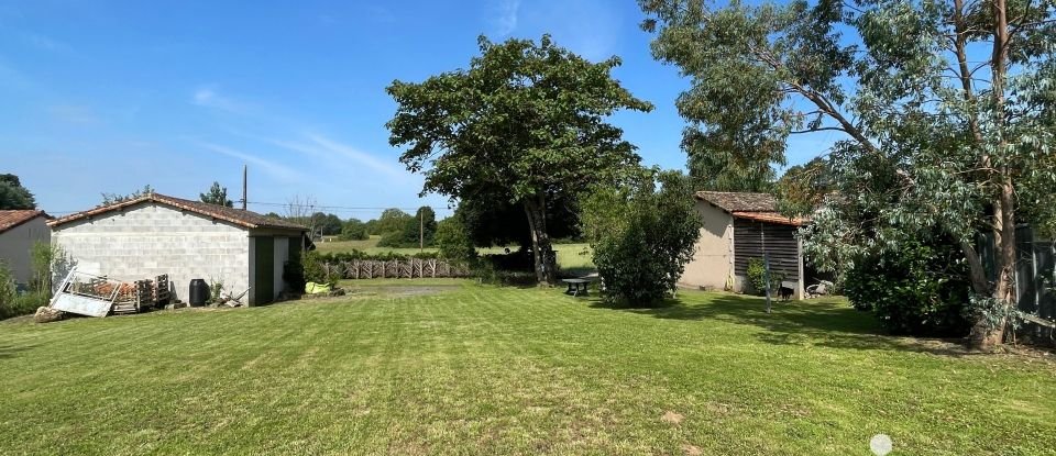 Maison traditionnelle 5 pièces de 142 m² à Sauzé-Vaussais (79190)