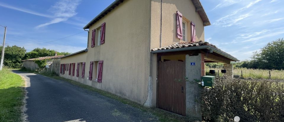 Maison traditionnelle 5 pièces de 142 m² à Sauzé-Vaussais (79190)