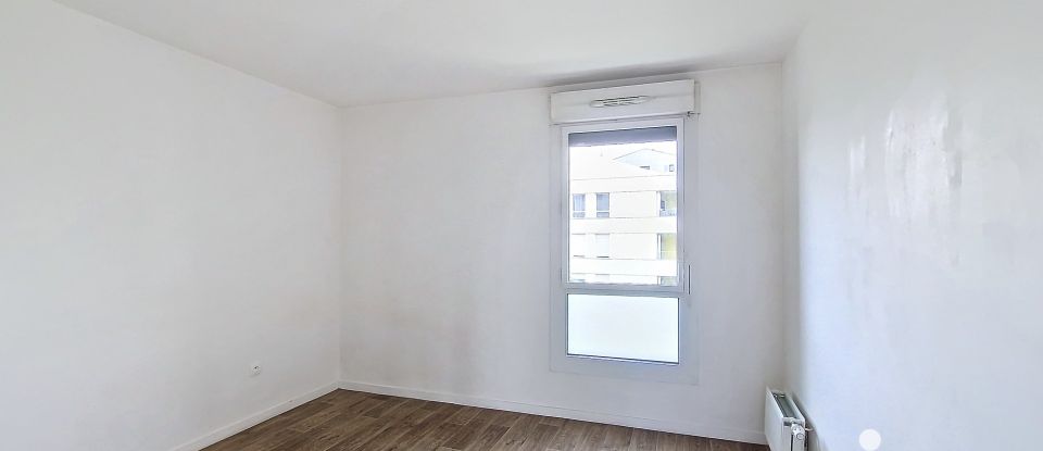 Apartment 3 rooms of 62 m² in Saint-Denis (93200)