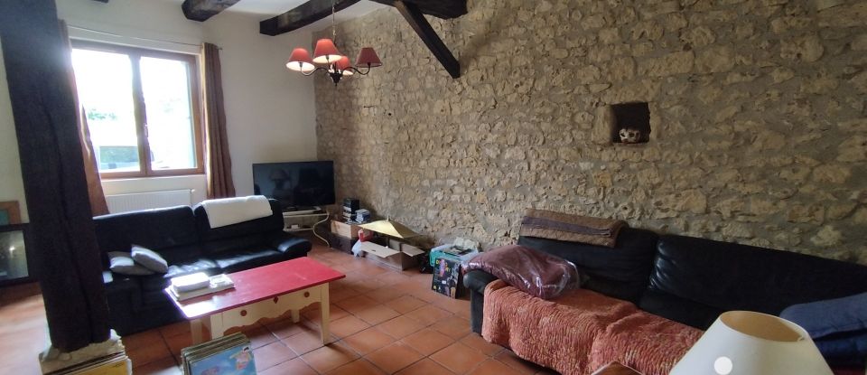 Traditional house 6 rooms of 170 m² in Mouleydier (24520)