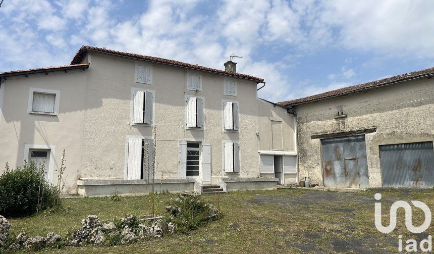 House 7 rooms of 169 m² in Néré (17510)