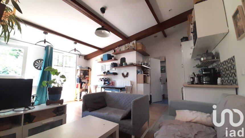 Appartement 2 pièces de 33 m² à Corbeil-Essonnes (91100)