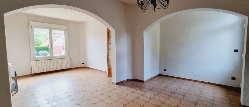 House 6 rooms of 126 m² in Sinceny (02300)