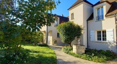 House 8 rooms of 220 m² in Saint-Maurice-Montcouronne (91530)