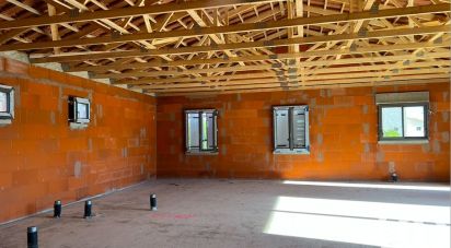 Maison 4 pièces de 90 m² à Volx (04130)