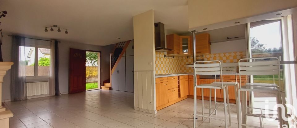 House 8 rooms of 140 m² in Averdon (41330)