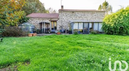 Country house 4 rooms of 99 m² in Maché (85190)