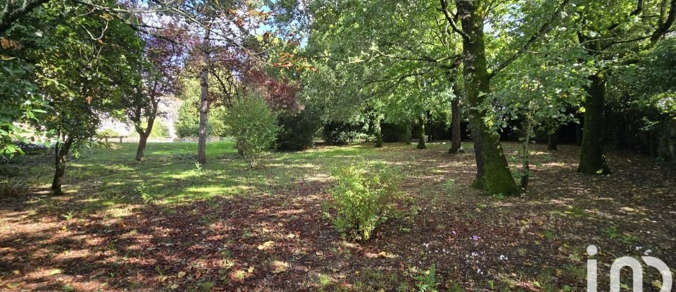 Traditional house 5 rooms of 170 m² in Niort (79000)