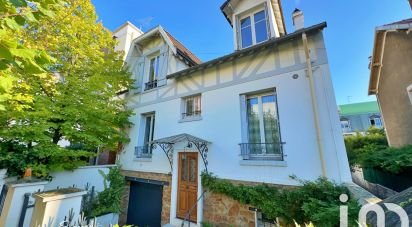 House 6 rooms of 174 m² in La Garenne-Colombes (92250)