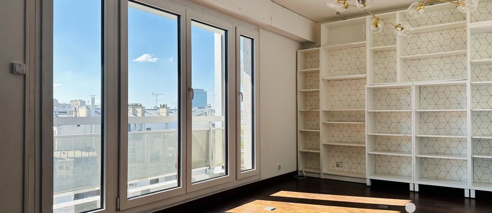 Appartement 5 pièces de 120 m² à Paris (75015)