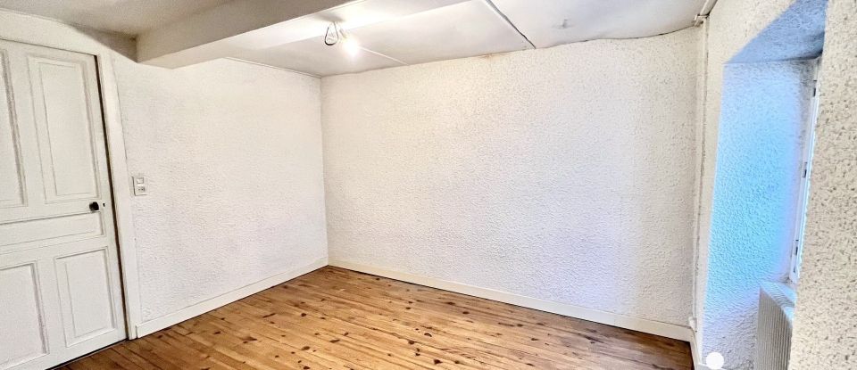 Immeuble de 200 m² à Châteaugay (63119)