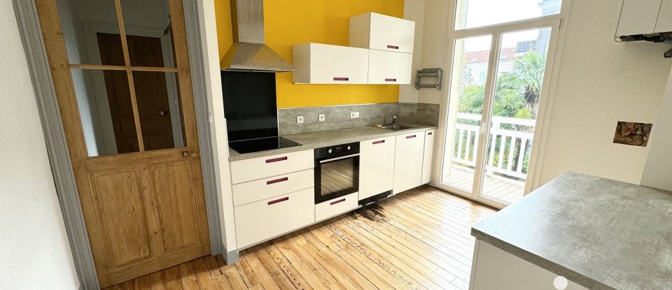 Appartement 5 pièces de 110 m² à Pau (64000)