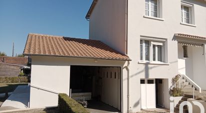 Traditional house 5 rooms of 92 m² in Mauzé-sur-le-Mignon (79210)