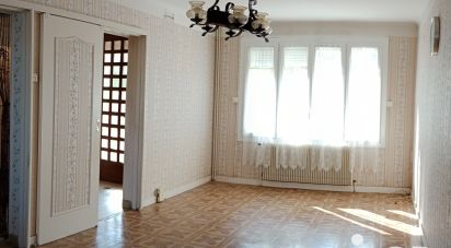 Traditional house 5 rooms of 92 m² in Mauzé-sur-le-Mignon (79210)