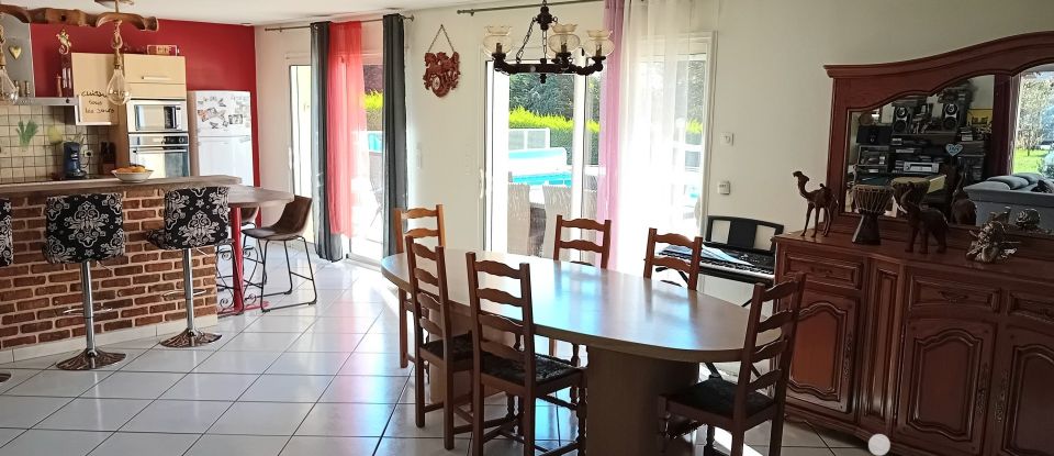 House 7 rooms of 152 m² in Prunet (15130)