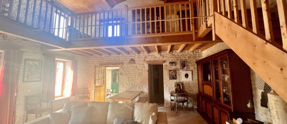 Village house 4 rooms of 140 m² in Ardillières (17290)