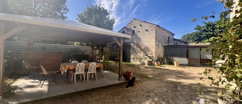 Village house 4 rooms of 140 m² in Ardillières (17290)