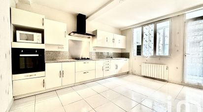 Maison 4 pièces de 110 m² à Saint-Nicolas-de-la-Grave (82210)