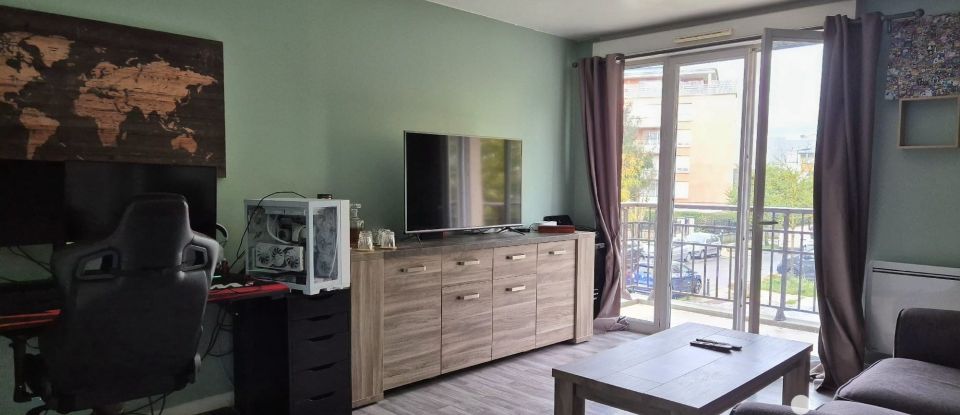 Appartement 3 pièces de 61 m² à Corbeil-Essonnes (91100)