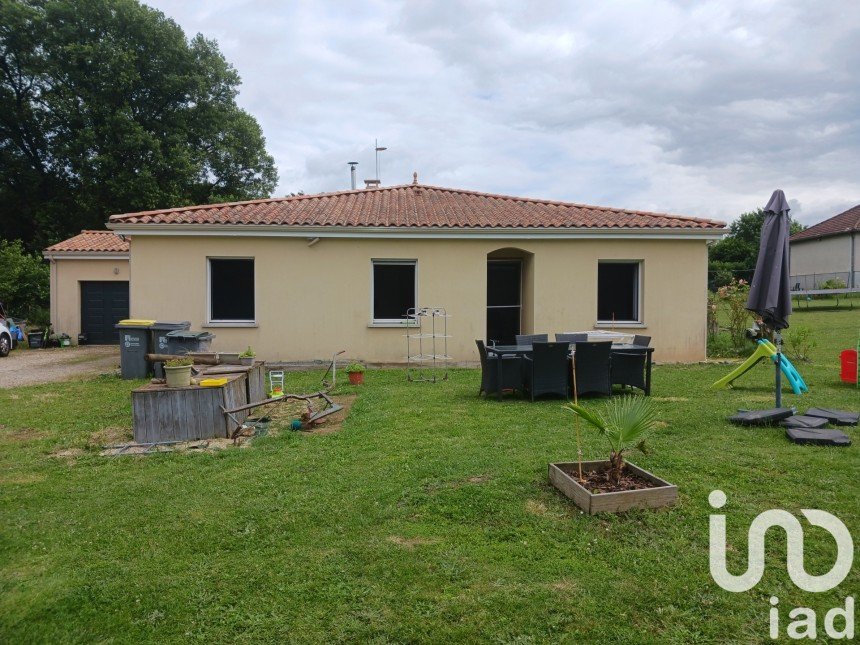 Maison traditionnelle 5 pièces de 105 m² à Château-Garnier (86350)