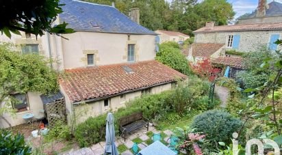 Traditional house 5 rooms of 140 m² in Vouvant (85120)