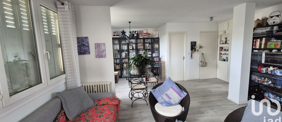 Apartment 4 rooms of 81 m² in Aurillac (15000)