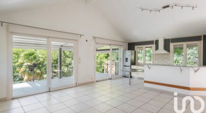 Maison 7 pièces de 222 m² à La Tronche (38700)