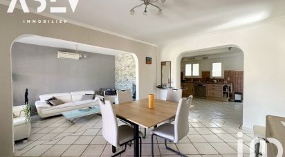 Traditional house 4 rooms of 110 m² in Six-Fours-les-Plages (83140)