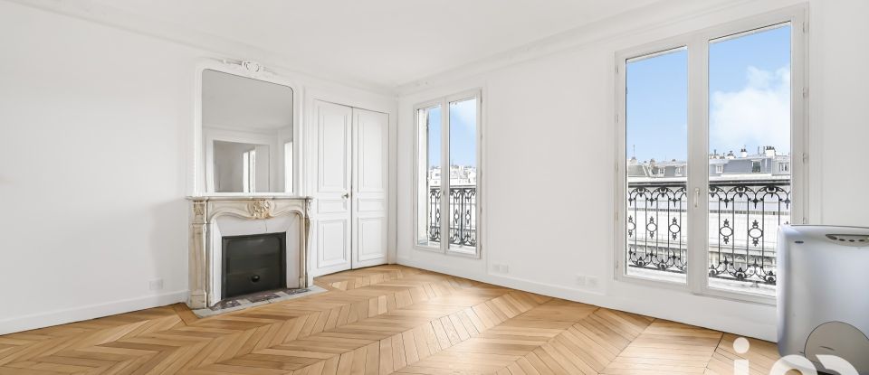 Appartement 3 pièces de 87 m² à Paris (75008)