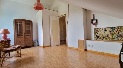 Pavilion 7 rooms of 140 m² in Brasles (02400)