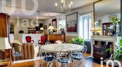 Longere 8 rooms of 245 m² in Nersac (16440)