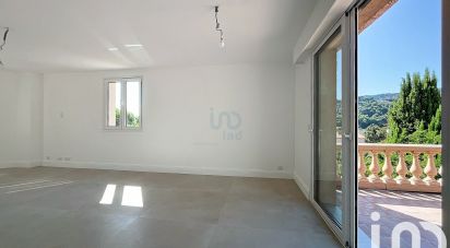 Appartement 3 pièces de 74 m² à Nice (06100)