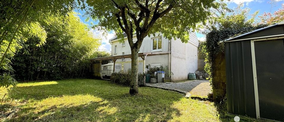 Maison traditionnelle 5 pièces de 111 m² à Bouguenais (44340)