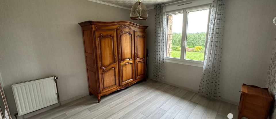 Maison 7 pièces de 133 m² à Grandparigny (50600)